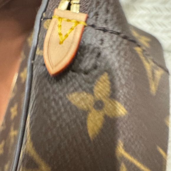 Louis Vuitton Monogram Packing Travel Cube MM Bag - Picture 8 of 13